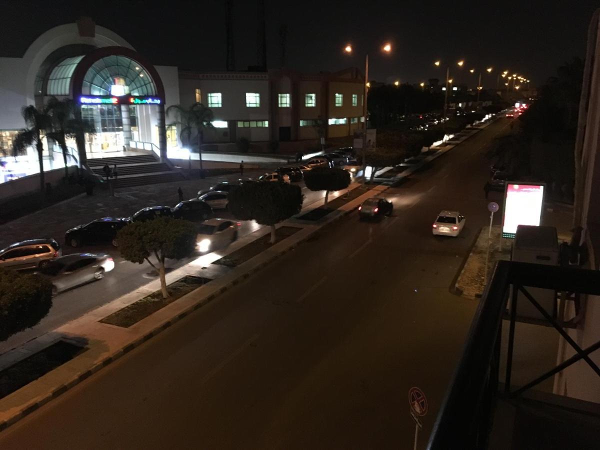 Two-bedroom At Al Rehab * El Cairo